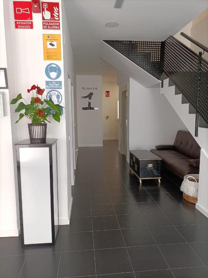 Hostal Las Encinas Villaviciosa de Odón Buitenkant foto