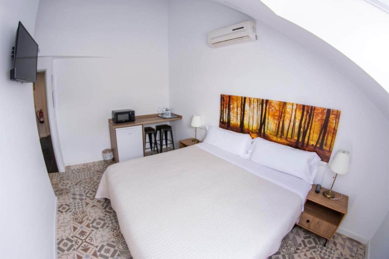 Hostal Las Encinas Villaviciosa de Odón Buitenkant foto