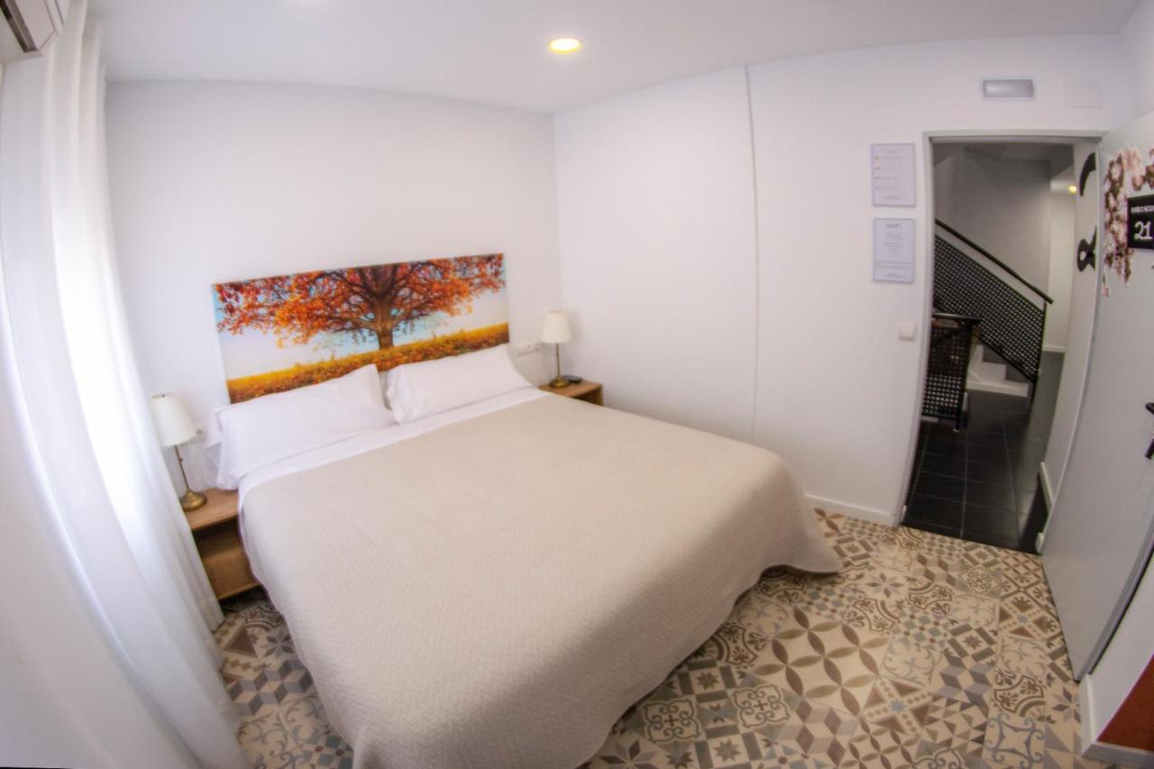 Hostal Las Encinas Villaviciosa de Odón Buitenkant foto