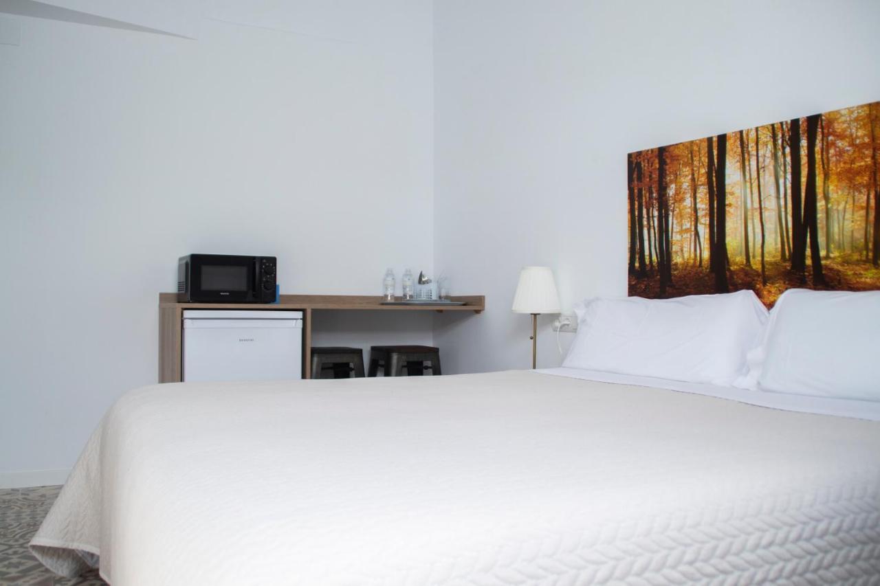 Hostal Las Encinas Villaviciosa de Odón Buitenkant foto